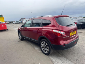 2014 Nissan Qashqai+2 1.6 Dci Tekna 2WD Euro 5 5dr (avm) in Red — image 4