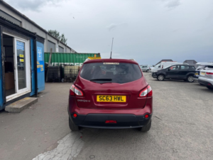 2014 Nissan Qashqai+2 1.6 Dci Tekna 2WD Euro 5 5dr (avm) in Red — image 5
