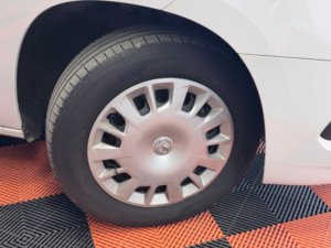 2022 Vauxhall Combo 1.5 Turbo D 2300 Sportive Panel Van 5dr Diesel Manual L1 H1 Euro 6 (100 Ps) in White — image 3