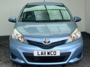 2011 Toyota Yaris 1.33 Dual Vvt-I Tr Multidrive S Euro 5 5dr in Blue — image 2