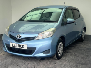 2011 Toyota Yaris 1.33 Dual Vvt-I Tr Multidrive S Euro 5 5dr in Blue — image 3