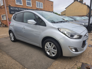 2011 Hyundai Ix20 1.6 Style Hatchback 5dr Petrol Auto Euro 5 (123 Bhp) in Silver — image 2