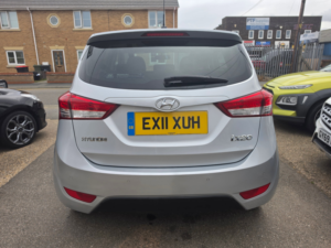 2011 Hyundai Ix20 1.6 Style Hatchback 5dr Petrol Auto Euro 5 (123 Bhp) in Silver — image 4