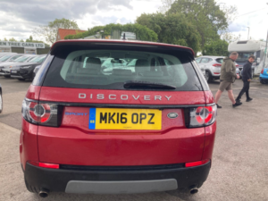 2016 Land Rover Discovery Sport 2.0 Td4 Se SUV 5dr Diesel Manual 4WD Euro 6 (s/s) (5 Seat) (150 Ps) in Red — image 6