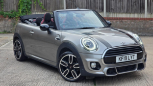 2018 MINI Convertible 1.5 Cooper Steptronic Euro 6 (s/s) 2dr in Silver — image 2