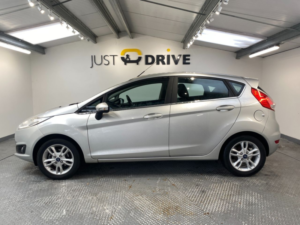 2015 Ford Fiesta 1.25 Zetec Hatchback 5dr Petrol Manual Euro 6 (82 Ps) in Silver — image 2