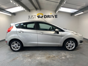 2015 Ford Fiesta 1.25 Zetec Hatchback 5dr Petrol Manual Euro 6 (82 Ps) in Silver — image 6
