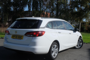 2021 Vauxhall Astra 1.2 Turbo Business Edition Nav Sports Tourer Euro 6 (s/s) 5dr in White — image 6