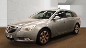 2012 Vauxhall Insignia 2.0 Cdti Sri Nav Sports Tourer Auto Euro 5 5dr in Silver — image 2