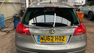 2012 Vauxhall Insignia 2.0 Cdti Sri Nav Sports Tourer Auto Euro 5 5dr in Silver — image 3