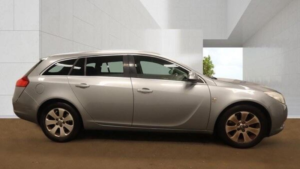 2012 Vauxhall Insignia 2.0 Cdti Sri Nav Sports Tourer Auto Euro 5 5dr in Silver — image 4