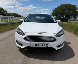 2017 Ford Focus 1.0t Ecoboost Titanium Auto Euro 6 (s/s) 5dr in White — image 3