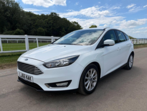 2017 Ford Focus 1.0t Ecoboost Titanium Auto Euro 6 (s/s) 5dr in White — image 4