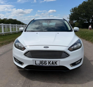 2017 Ford Focus 1.0t Ecoboost Titanium Auto Euro 6 (s/s) 5dr in White — image 6