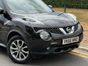 2016 Nissan Juke 1.2 Dig-T Tekna Euro 6 (s/s) 5dr in Black — image 3