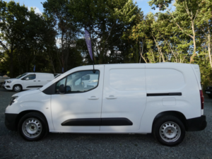 2021 Vauxhall Combo 1.5 Turbo D 2300 Edition Panel Van 4dr Diesel Auto L2 H1 Euro 6 (s/s) (130 Ps) in White — image 6