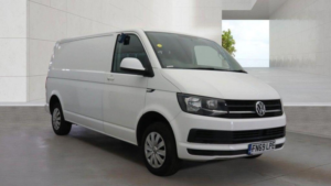 2019 Volkswagen Transporter 2.0 Tdi T28 Trendline Fwd Lwb Euro 6 (s/s) 5dr in Blue — image 4