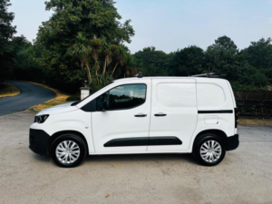 2021 Peugeot Partner 1.5 Bluehdi 1000 Professional Standard Panel Van Swb Euro 6 5dr in White — image 5