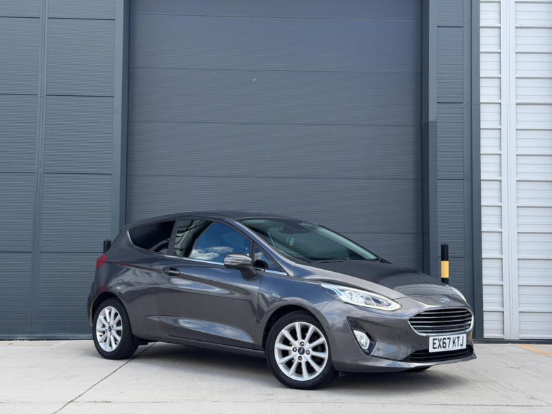 2017 Ford Fiesta 1.0t Ecoboost Titanium Euro 6 (s/s) 3dr in Grey — image 1