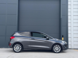 2017 Ford Fiesta 1.0t Ecoboost Titanium Euro 6 (s/s) 3dr in Grey — image 5