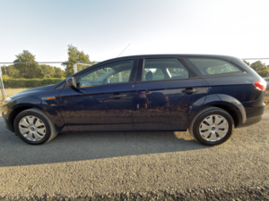 2010 Ford Mondeo 2.0 Tdci Edge in Blue — image 4