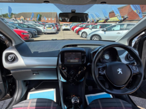 2014 Peugeot 108 1.2 Vti Puretech Allure Euro 5 3dr in Black — image 2