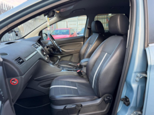 2010 Ford Kuga 2.0 Tdci Titanium AWD Euro 4 5dr in Blue — image 2