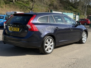 2017 Volvo V60 2.0 Se Nav D3 in Blue — image 6