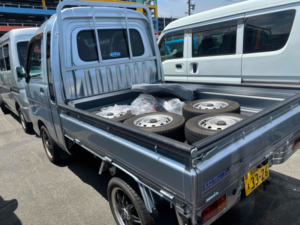 2013 Daihatsu Hijet Truck 4WD Jumbo in Silver — image 4