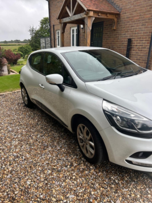 2017 Renault Clio 0.9 Dynamique Nav Tce 90 in White — image 2