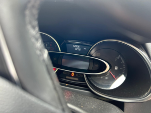 2017 Renault Clio 0.9 Dynamique Nav Tce 90 in White — image 4