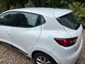 2017 Renault Clio 0.9 Dynamique Nav Tce 90 in White — image 6