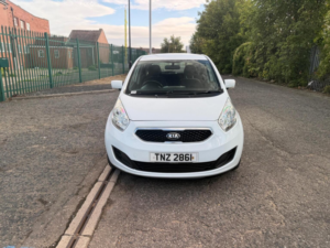 2013 Kia Venga 1.4 Crdi 2 Euro 5 5dr in White — image 5