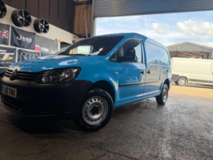 2015 Volkswagen Caddy 1.6 Tdi C20 Startline L1 H1 4dr in Blue — image 3
