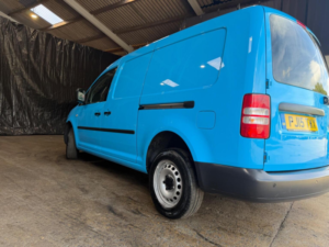 2015 Volkswagen Caddy 1.6 Tdi C20 Startline L1 H1 4dr in Blue — image 4