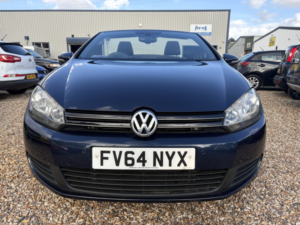 2014 Volkswagen Golf 1.6 Tdi Bluemotion Tech Se in Blue — image 3