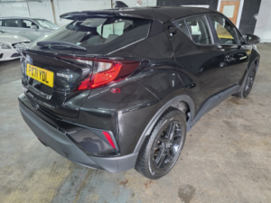 2021 Toyota C-Hr 1.8 Vvt-H Icon in Black — image 5