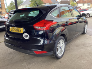 2015 Ford Focus 1.5 Tdci Zetec Euro 6 (s/s) 5dr in Black — image 5