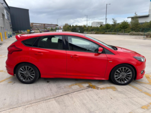 2016 Ford Focus 1.0t Ecoboost St-Line Euro 6 (s/s) 5dr in Red — image 2