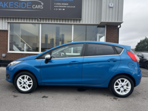 2017 Ford Fiesta 1.0 T Ecoboost Zetec Blue Edition in Blue — image 5