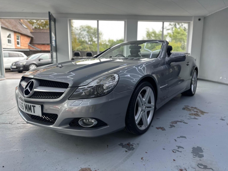 2011 Mercedes-Benz Sl 3.5 Sl350 7g-Tronic 2dr in Silver — image 1