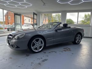 2011 Mercedes-Benz Sl 3.5 Sl350 7g-Tronic 2dr in Silver — image 2