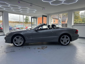 2011 Mercedes-Benz Sl 3.5 Sl350 7g-Tronic 2dr in Silver — image 5