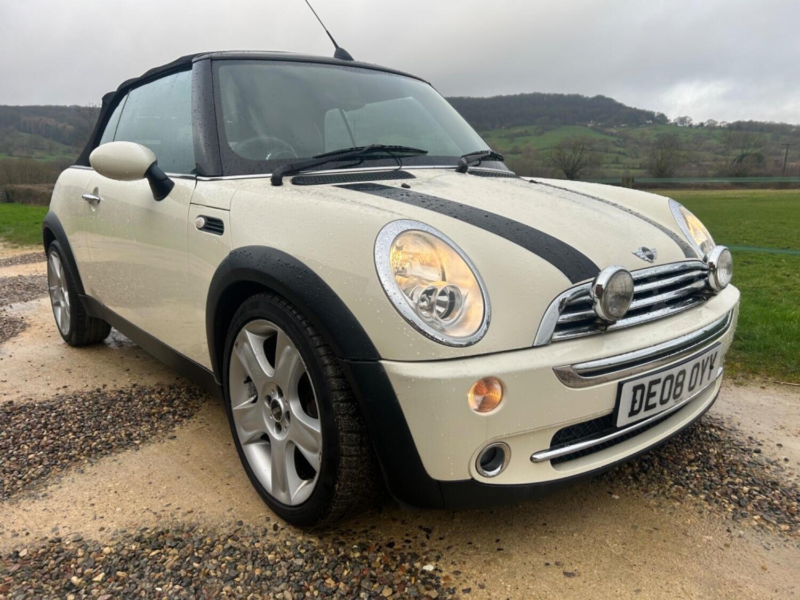 2008 MINI Convertible 1.6 Cooper Convertible in White — image 1