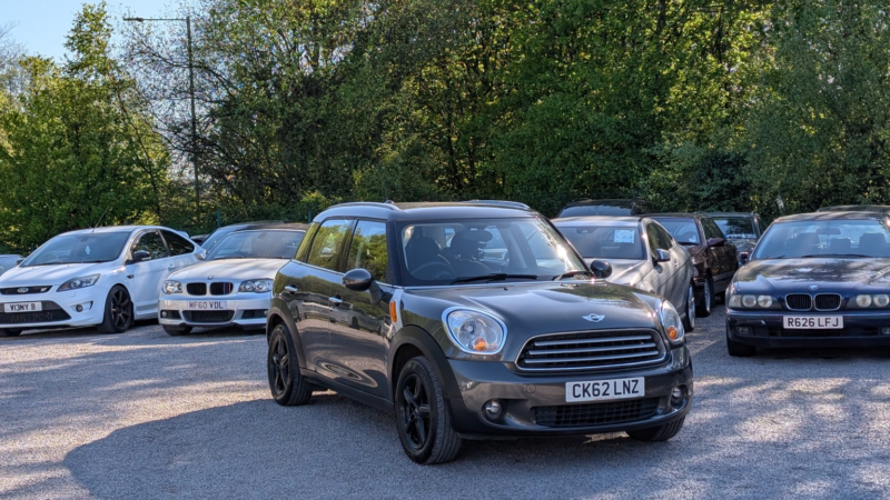 2012 MINI Countryman 1.6 Cooper Countryman in Grey — image 1