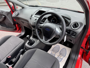 2014 Ford Fiesta 1.25 Style in Red — image 5