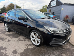 2017 Vauxhall Astra 1.6 Cdti Ecotec Blueinjection Sri Vx Line Nav Hatchback 5dr Diesel Manual Euro 6 (110 Ps) in Black — image 2