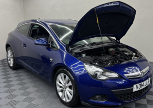 2014 Vauxhall Astra 1.4 Astra Gtc Sri S/s 3dr in Blue — image 3