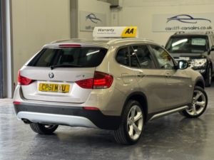 2011 BMW X1 2.0 X1 Xdrive18d Se in Silver — image 5