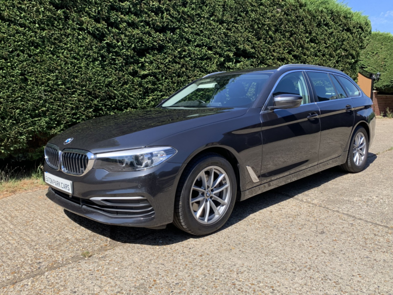 2020 BMW 5 Series BMW 5 Series 2.0 520d Se Touring 5dr Diesel Auto Euro 6 (s/s) (190 Ps) in Grey — image 1